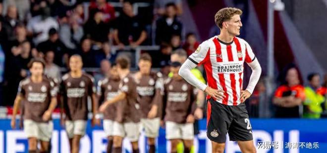 屡屡成为众 屡屡成为众