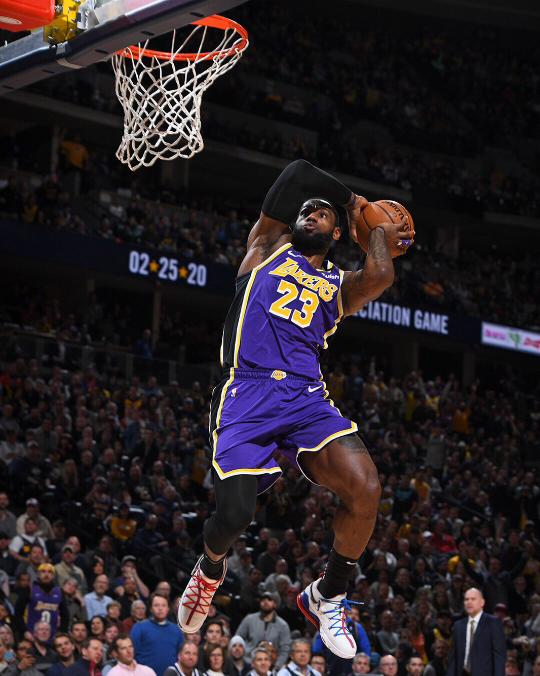 换代和年轻 换代和年轻