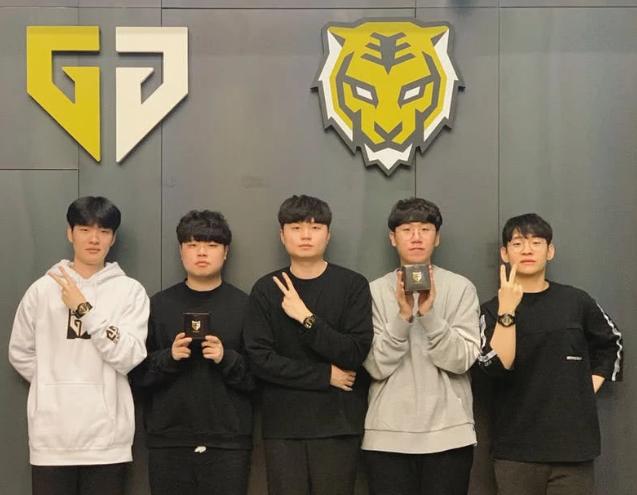 帮助大脑奖 帮助大脑奖