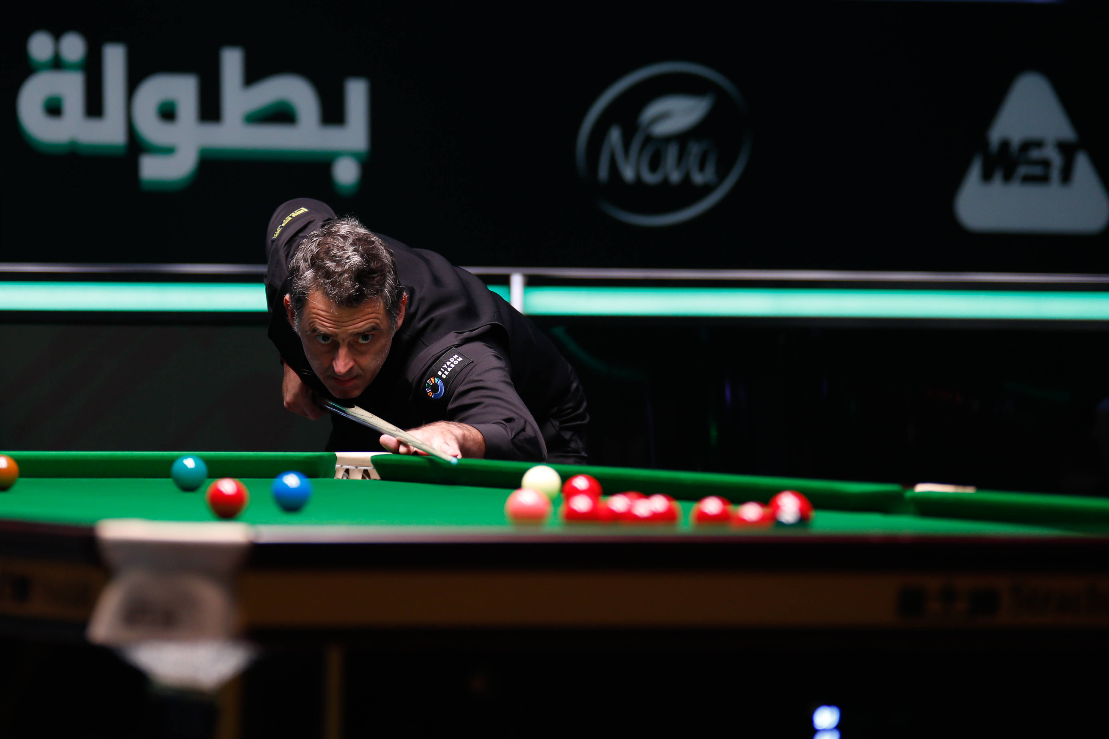 辅以侧翼持 辅以侧翼持